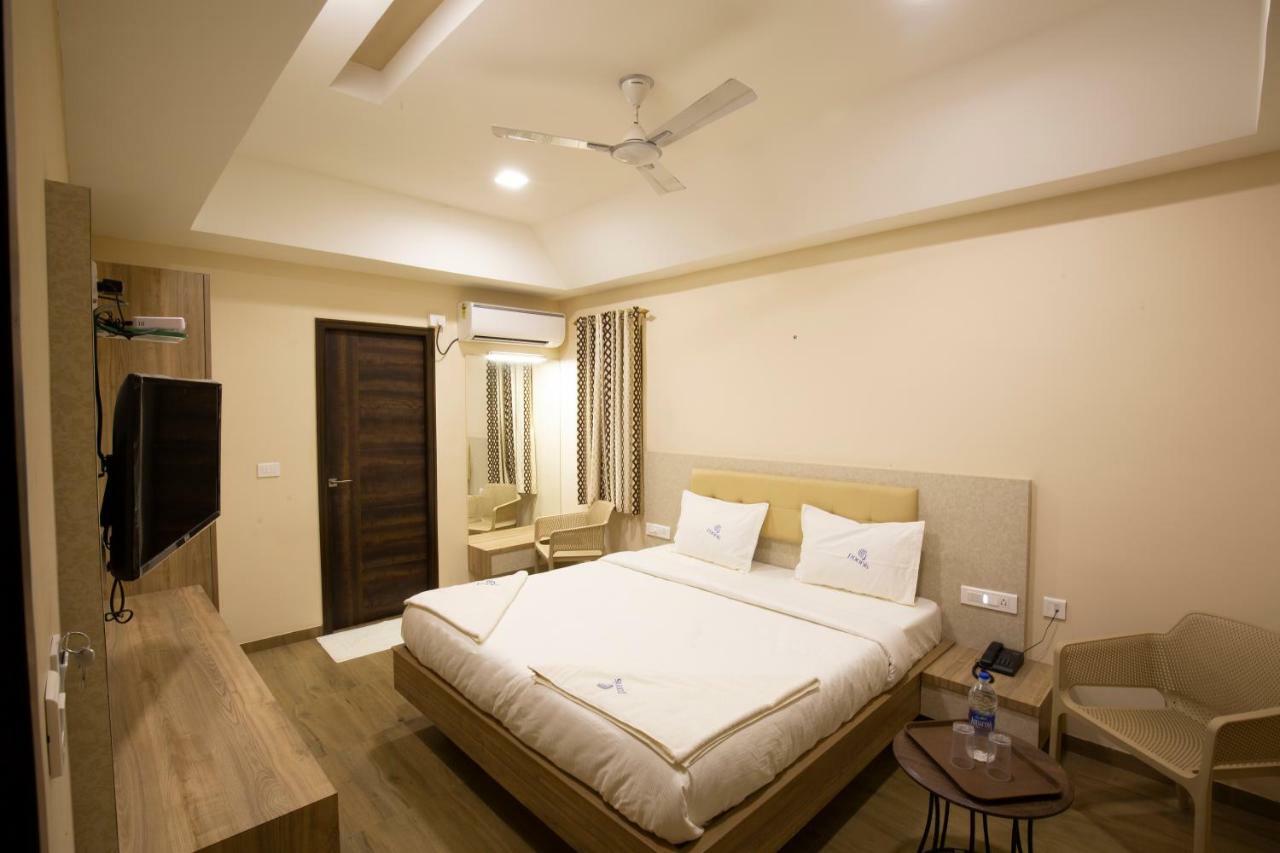 Ponnis Hotel 帕拉尼 外观 照片